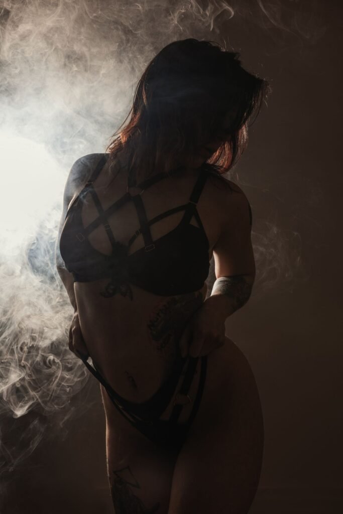 Contre-jour et fumée en studio, formation photo boudoir pour photographes
