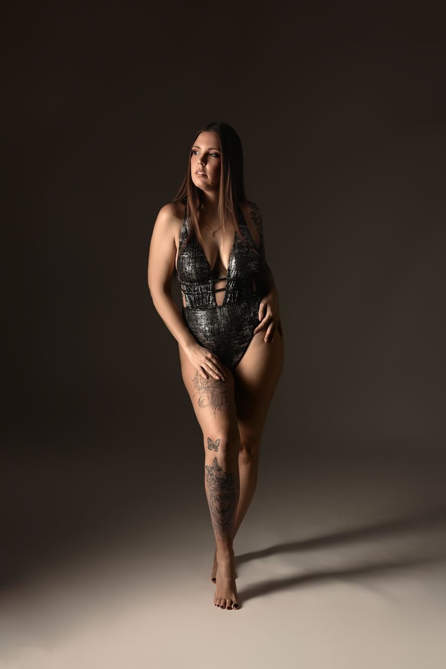 Body noir, silhouette en pied